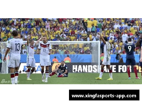 法国球衣球员版：欧洲足坛新贵的标志